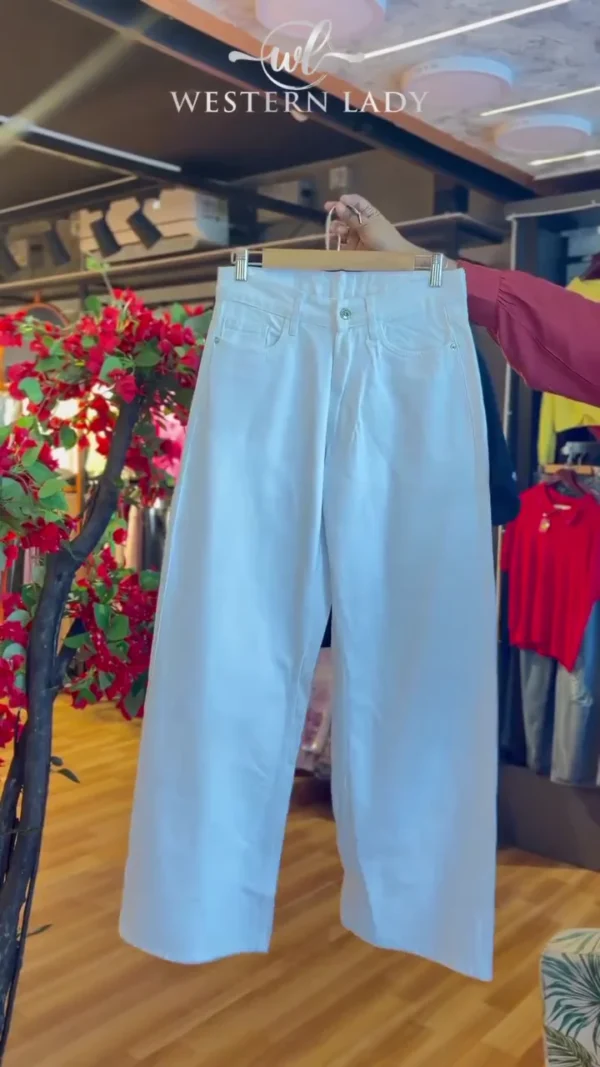Butterfly Tee in Black & Wide-Leg Pants in White